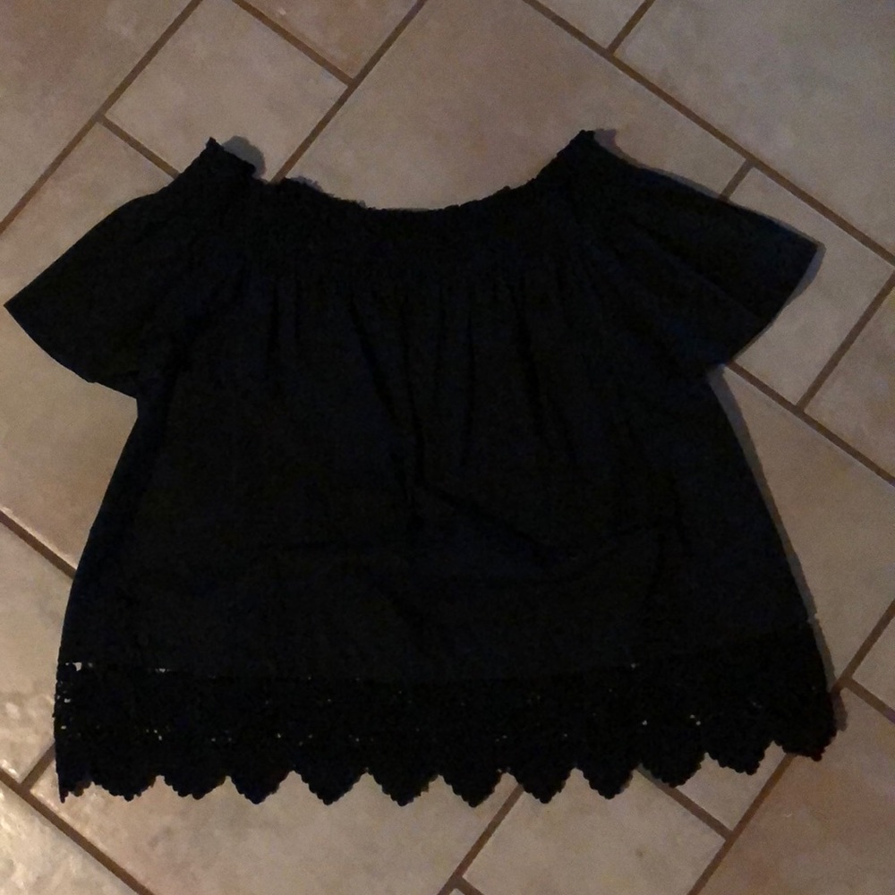Black shirt